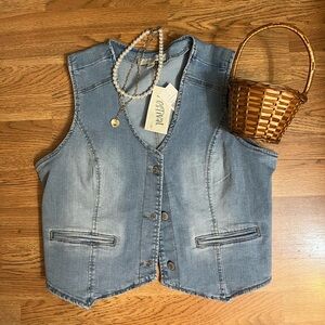 Denim Vest with Button Closure - Festival look